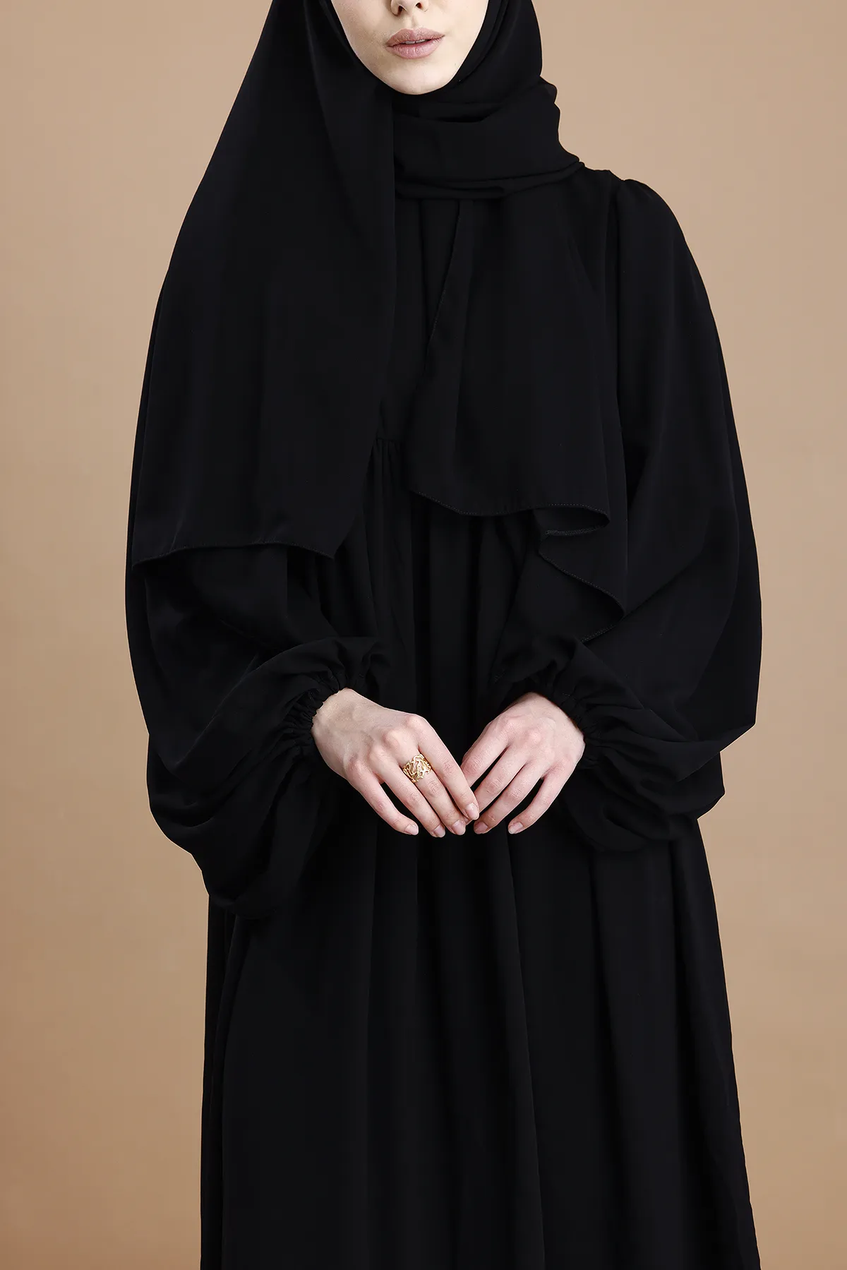 Balon Kol Büzgülü Medine İpeği - Siyah