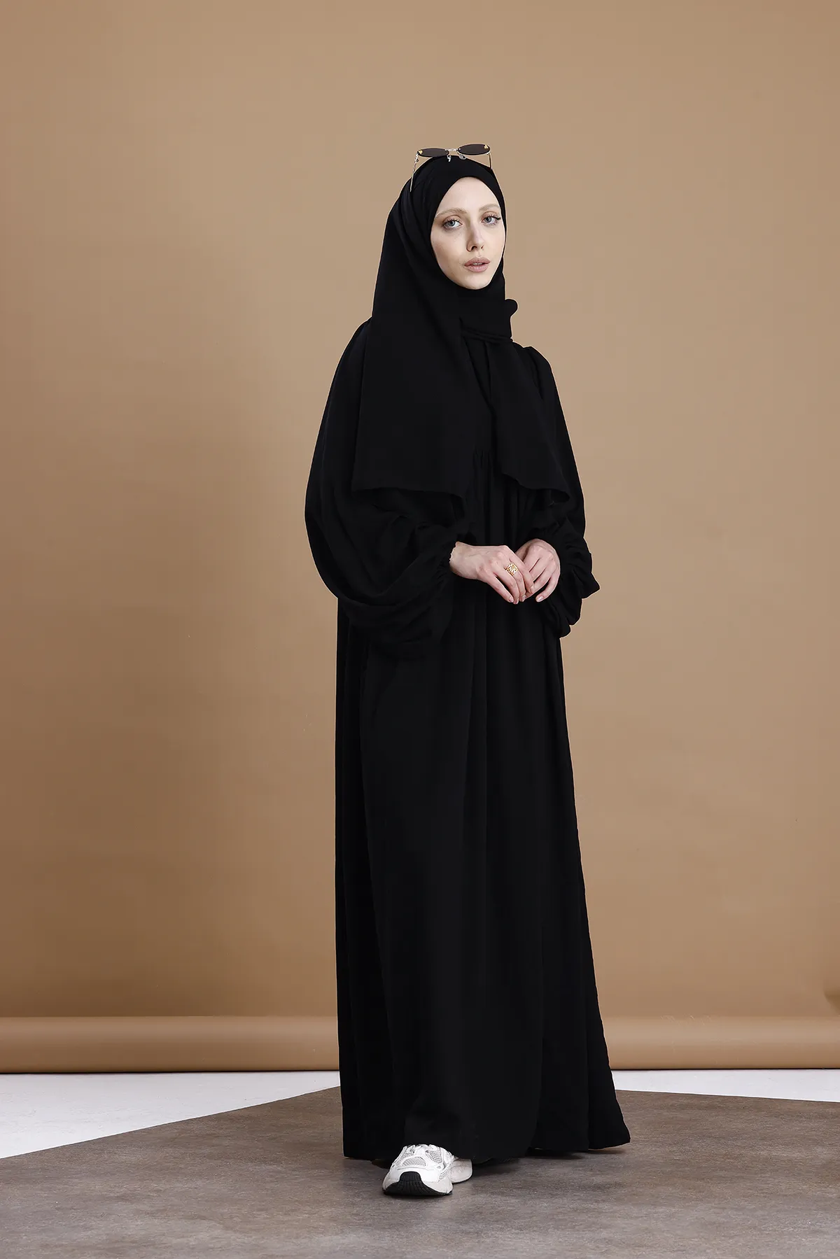 Balon Kol Büzgülü Medine İpeği - Siyah