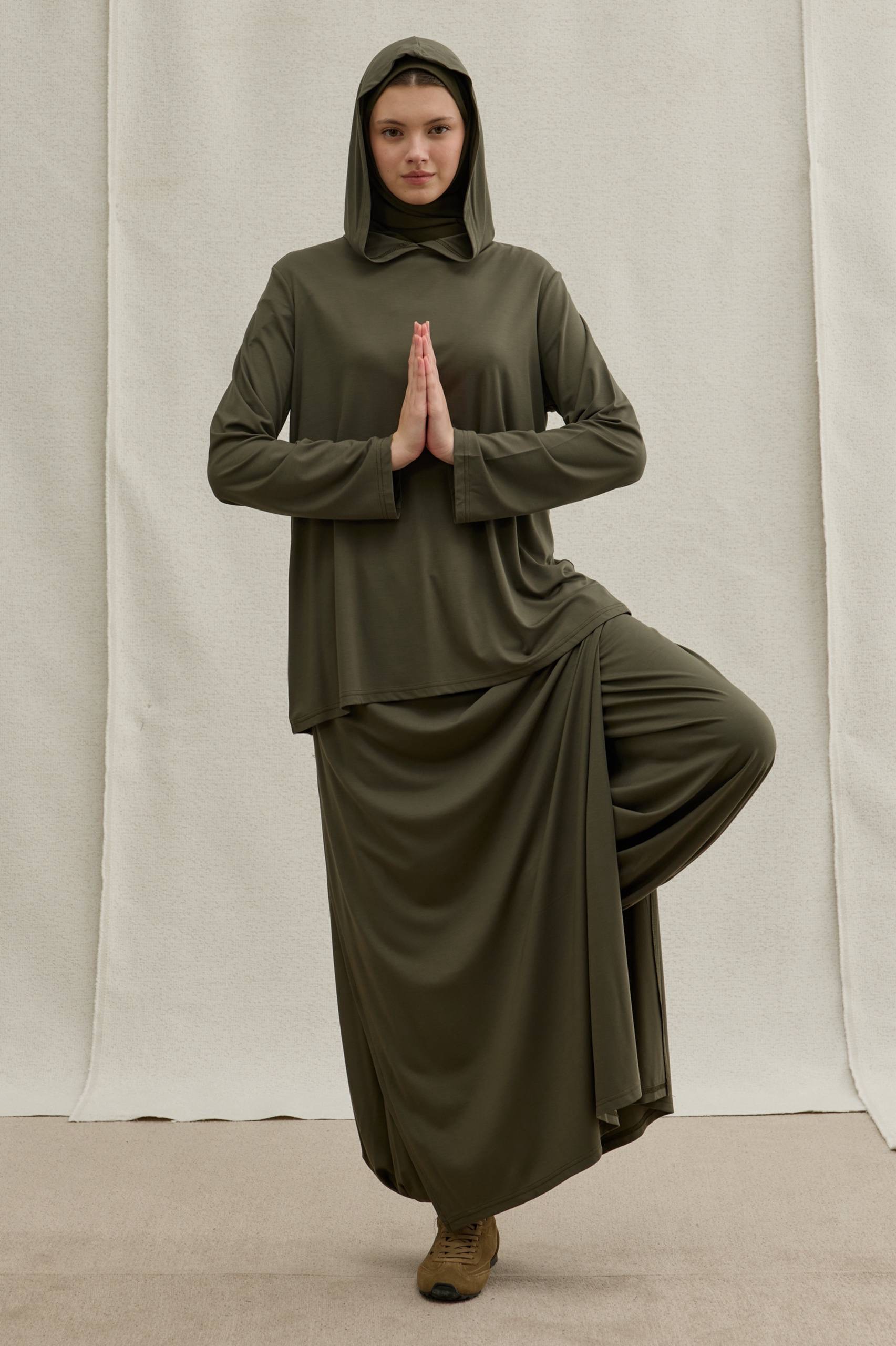 3’lü spor takım Haki